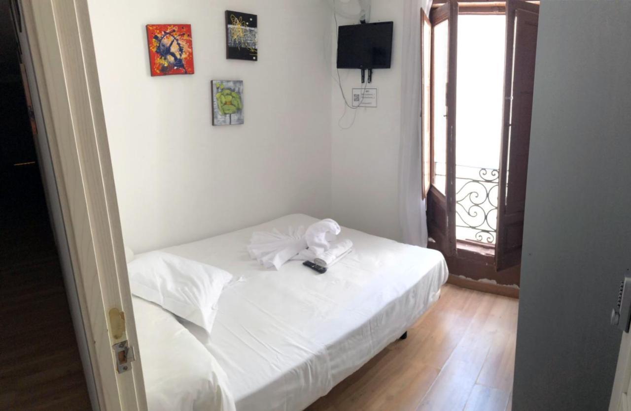 Gran Via Sol Rooms Madrid Extérieur photo